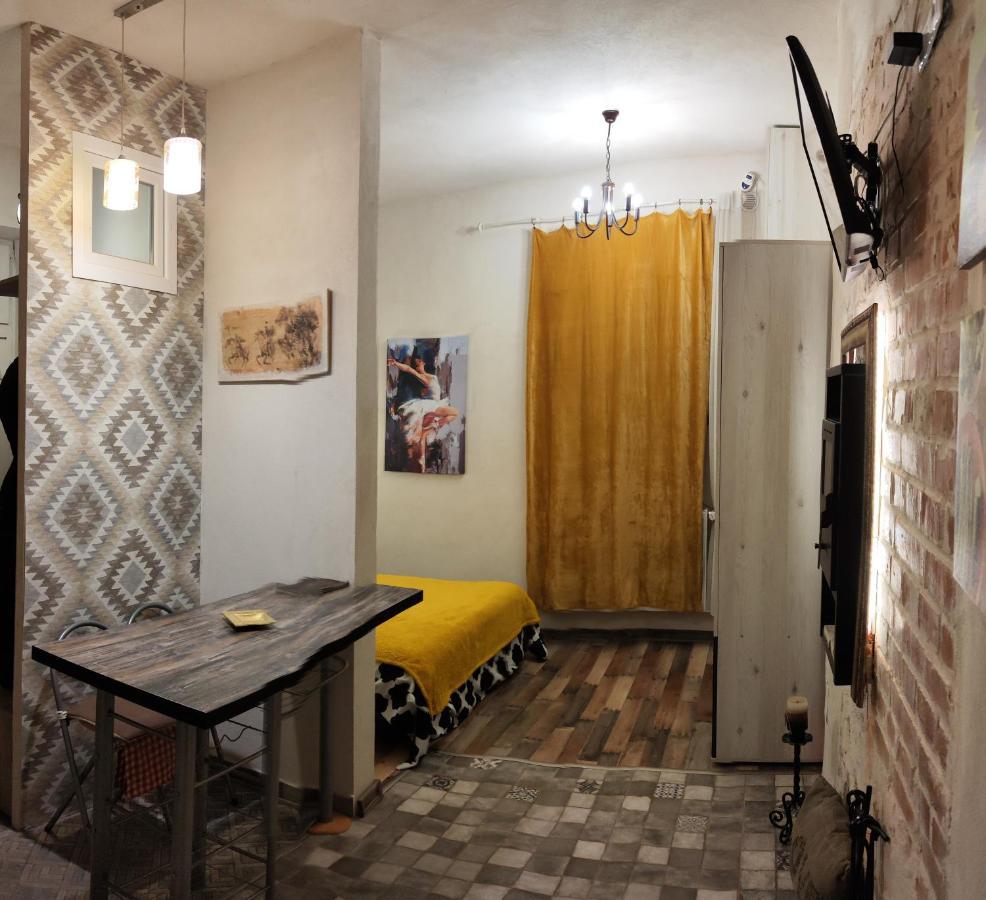 Old City Romantic Studio Brasov Bagian luar foto